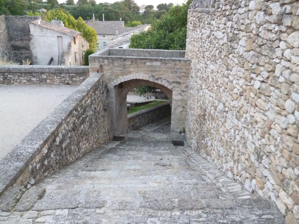 Gite Fa Mille Maison Bleu Robion en Luberon Exterior foto